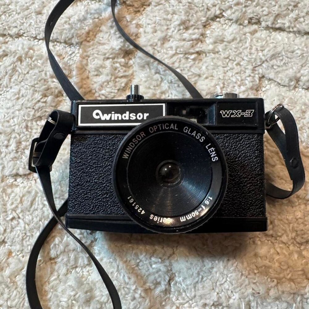 Vintage Windsor WX-3 35mm Film Camera-UNTESTED